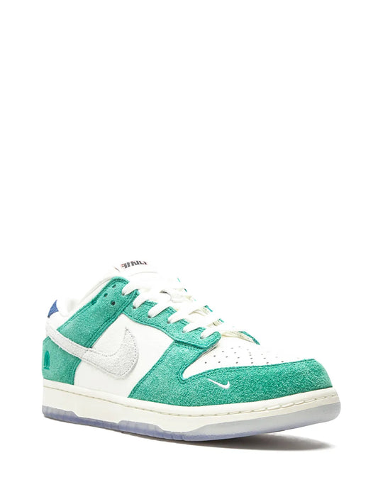 Nike X Kasina Dunk Low Road Sign Sneakers floriamart.shop