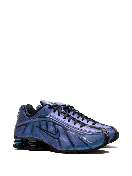 Nike Shox R4 Iridescent/Black Sneakers floriamart.shop
