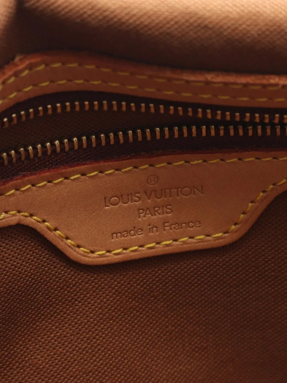 Pre-OwnedLouis Vuitton Pre-Owned2001 mini looping Monogram handbag