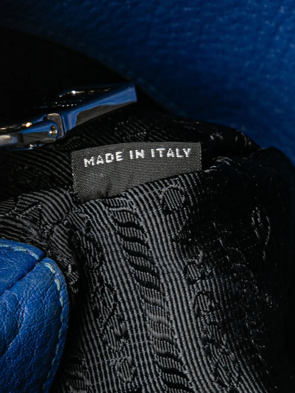 Pre-OwnedPrada Pre-Owned2010-2025 Vitello Daino crossbody bag