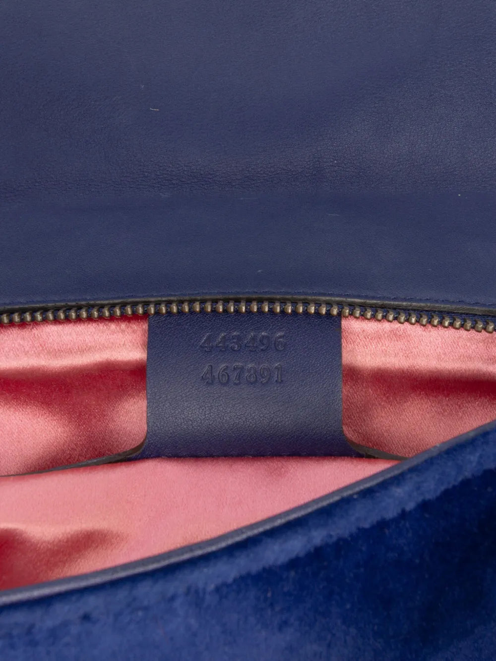 Pre-OwnedGucci Pre-Owned2016-2025 Medium GG Marmont Matelasse Velvet Flap crossbody bag