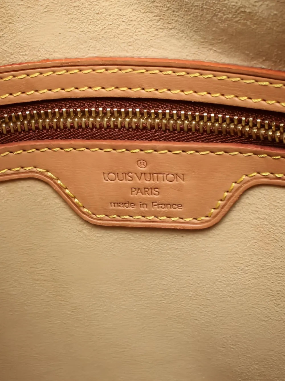 Pre-OwnedLouis Vuitton Pre-OwnedLooping GM monogram shoulder bag