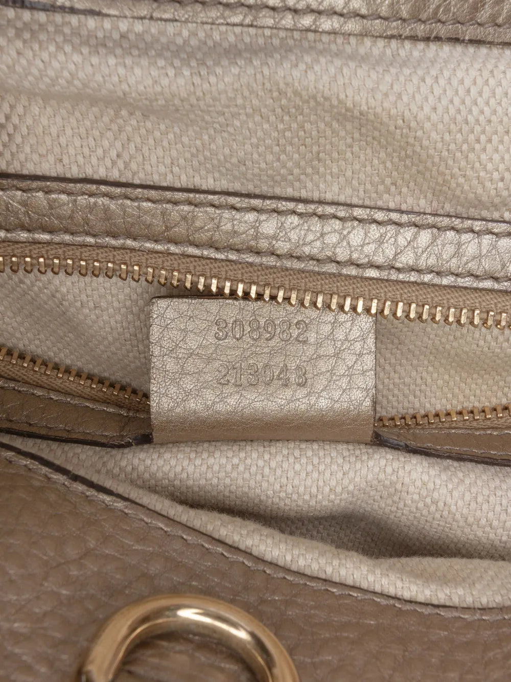 Pre-OwnedGucci Pre-Owned2016-2025 Medium Metallic Leather Soho Chain tote bag