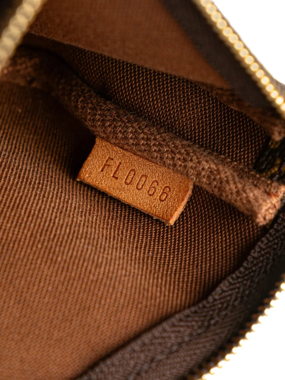 Pre-OwnedLouis Vuitton Pre-Owned2006 Monogram Mini Pochette Accessoires handbag