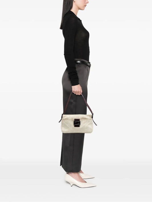 Pre-OwnedFendi Pre-Owned20th Century Zucca Canvas shoulder bag