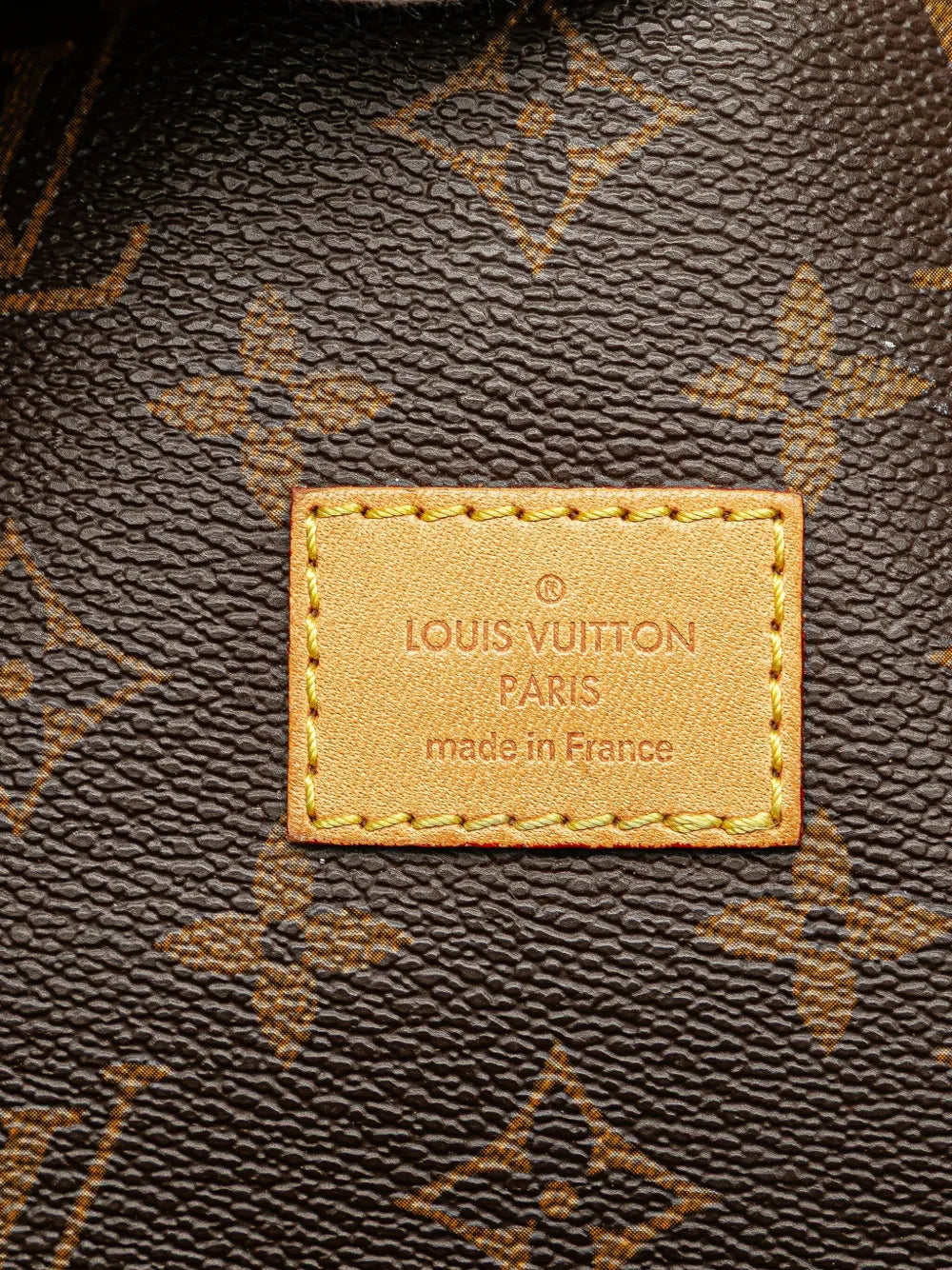 Pre-OwnedLouis Vuitton Pre-Owned2008 Monogram Saumur 30 crossbody bag
