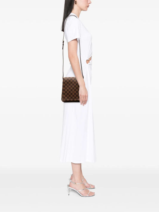 Pre-OwnedLouis Vuitton Pre-Owned2003 Damier Ebene Musette Salsa Long Strap crossbody bag