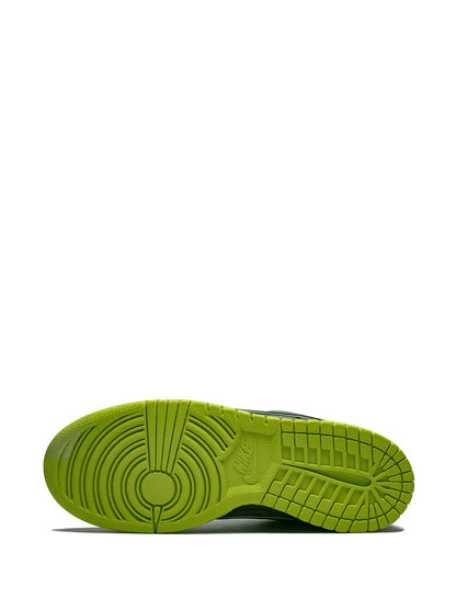 Nike X Concepts Sb Dunk Low Pro Og Qs Special Green Lobster Sneakers floriamart.shop
