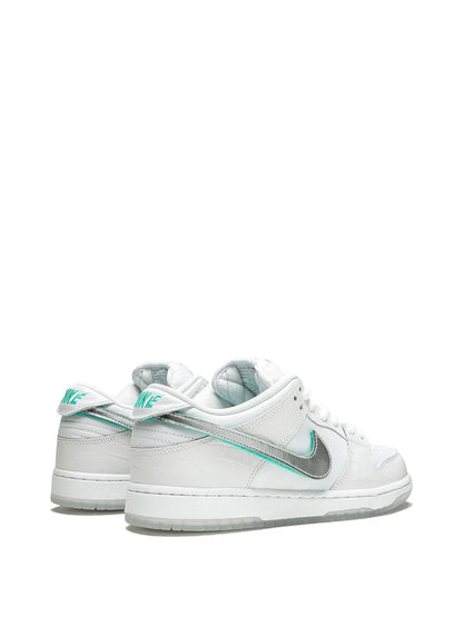 Nike X Diamond Supply Co. Sb Dunk Low Pro Og Qs White Sneakers floriamart.shop