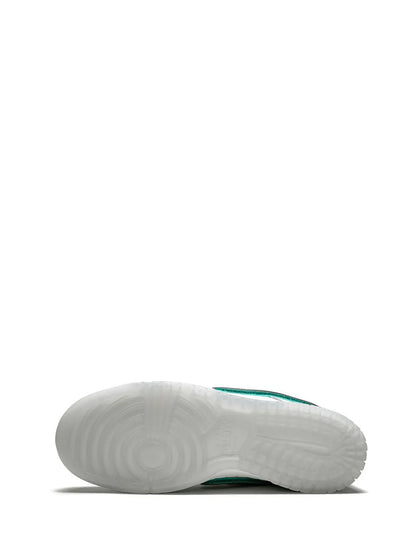 Nike X Diamond Supply Co. Sb Dunk Low Pro Og Qs White Sneakers floriamart.shop