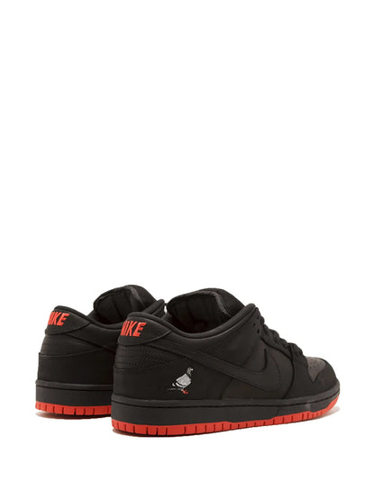 Nike Sb Dunk Low Trd Qs Black Pigeon Sneakers floriamart.shop