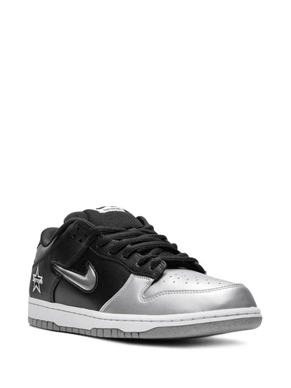 Nike X Supreme Sb Dunk Low Og Qs Jewel Swoosh Silver/Black Sneakers floriamart.shop