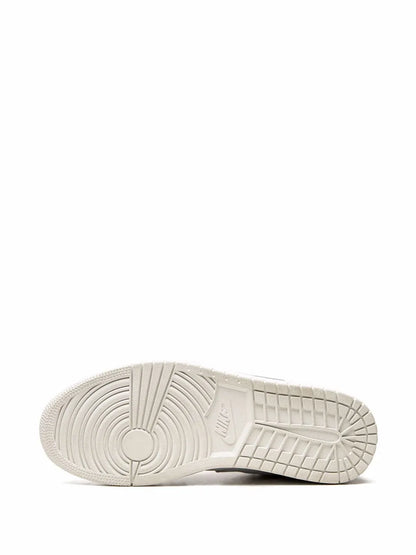 Air Jordan 1 Low Paris Sneakers