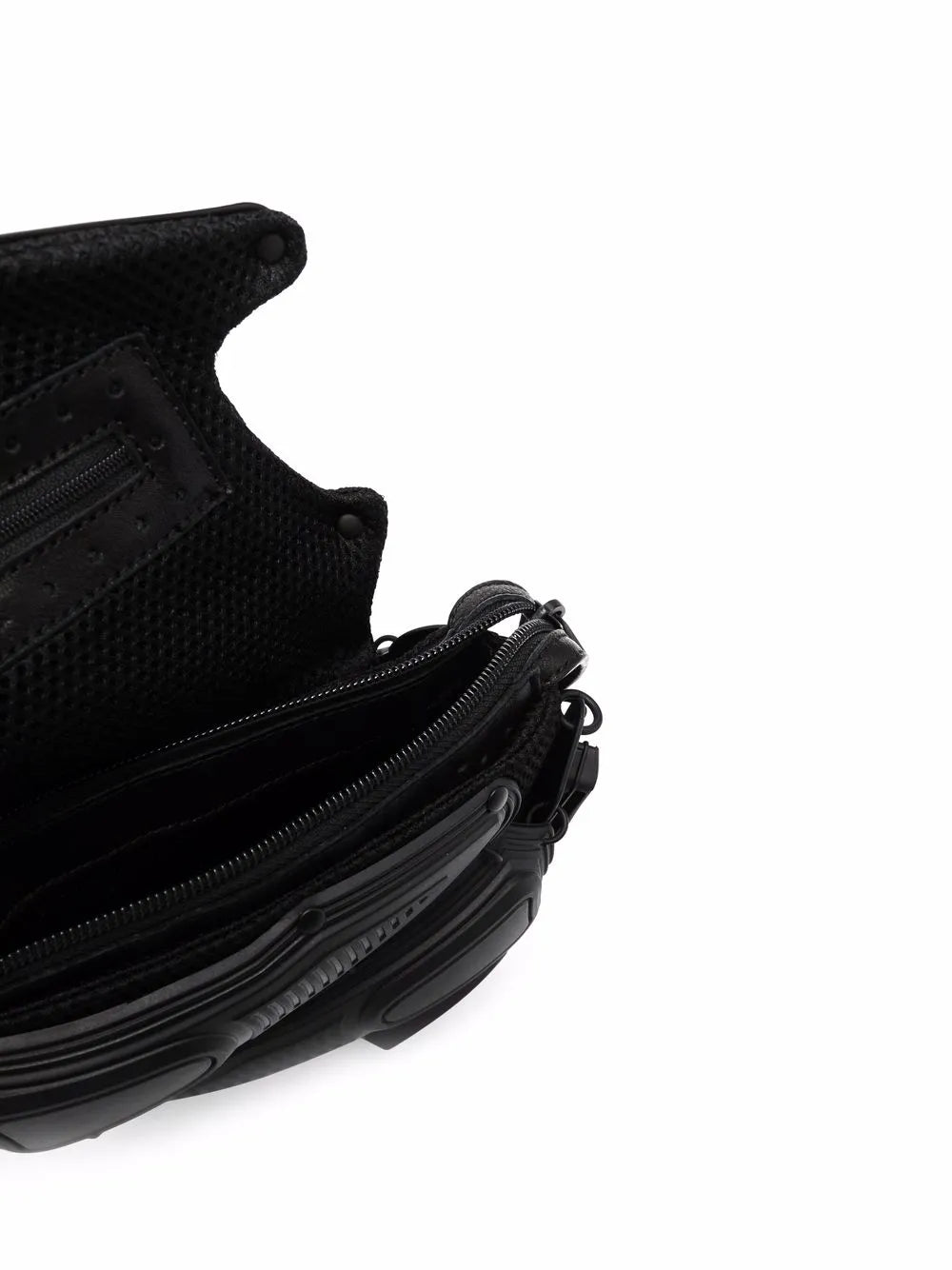 Innerraumpanelled-detail shoulder bag