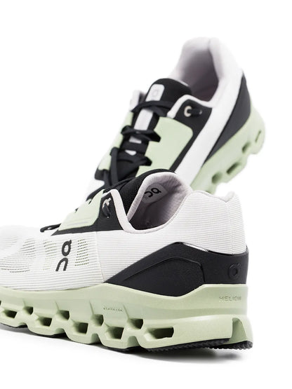 On Running Cloudstratus Low-Top Sneakers floriamart.shop