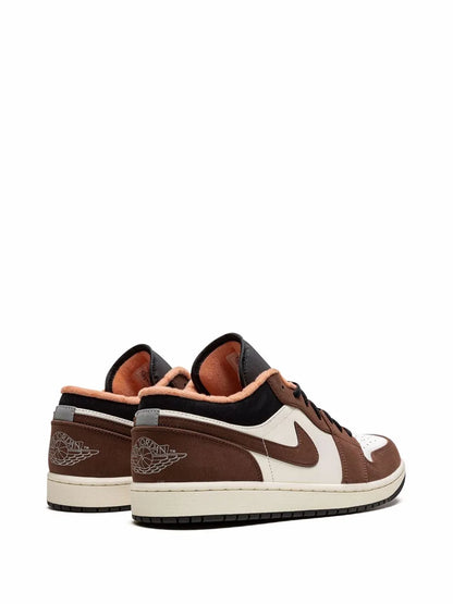 Air Jordan 1 Low Mocha Sneakers