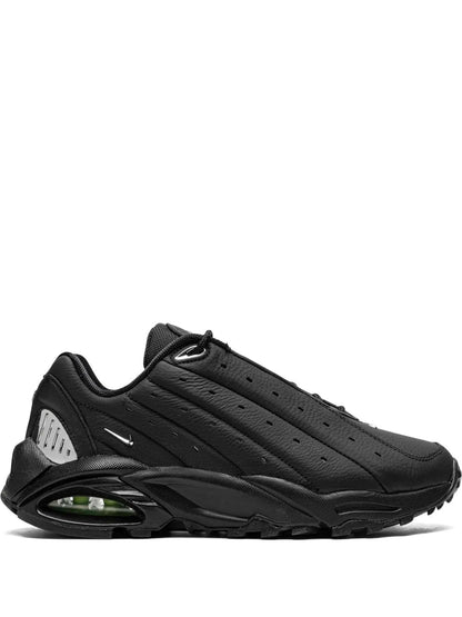Nike X Drake Hot Step Air Terra Nocta Triple Black Sneakers floriamart.shop