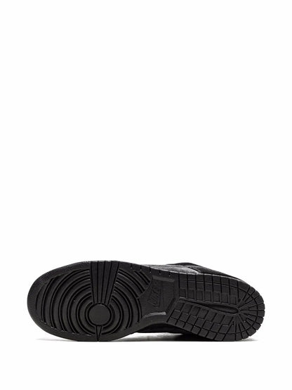 Nike X Dover Street Market Dunk Low Triple Black Velvet Sneakers floriamart.shop