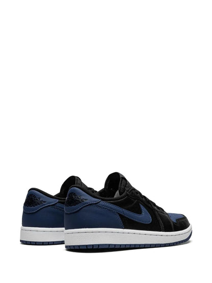 Air Jordan 1 Low Mystic Navy Sneakers