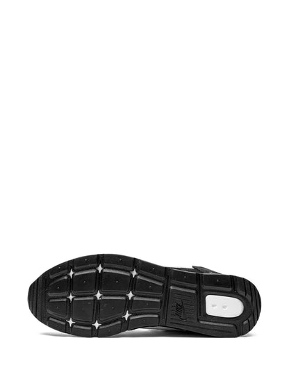 Nike Venture Runner Low-Top Sneakers floriamart.shop