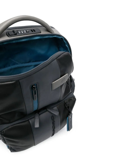 PIQUADROdebossed-logo detail backpack