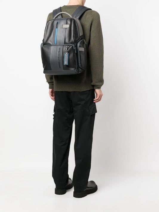 PIQUADROdebossed-logo detail backpack