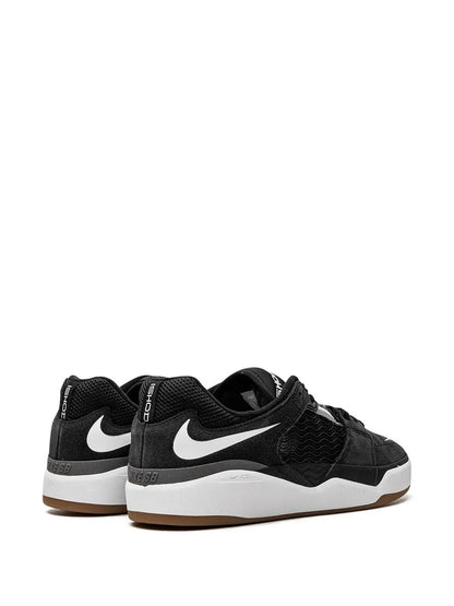 Nike Sb Ishod Wair Black/White Sneakers