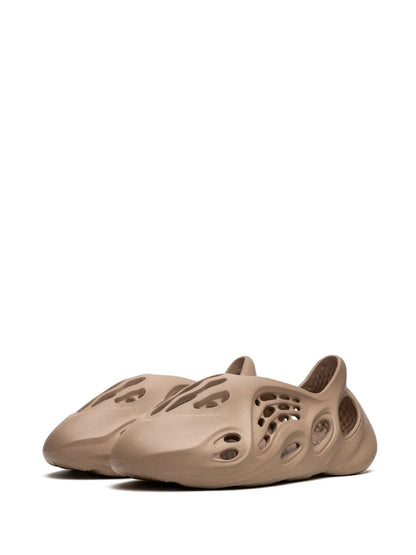 adidas Yeezy Foam Runner Clay Taupe Sneakers