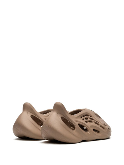 adidas Yeezy Foam Runner Clay Taupe Sneakers