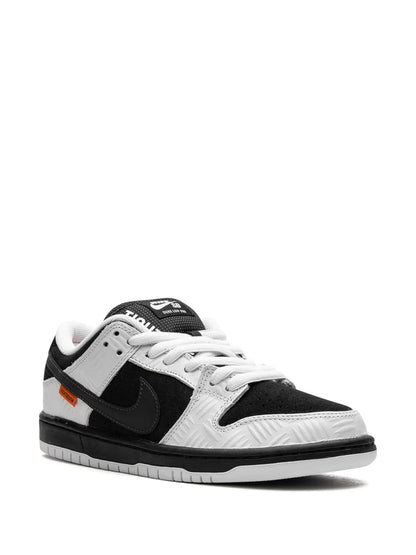 Nike X Tightbooth Sb Dunk Low Sneakers floriamart.shop