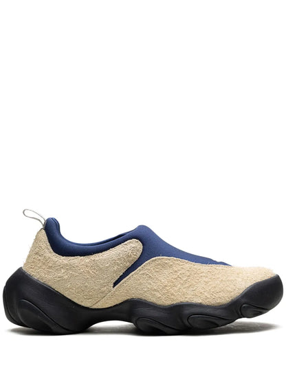 Oakley X Brain Dead Factory Team Flesh Tan/Navy Sneakers floriamart.shop
