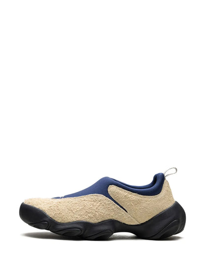 Oakley X Brain Dead Factory Team Flesh Tan/Navy Sneakers floriamart.shop