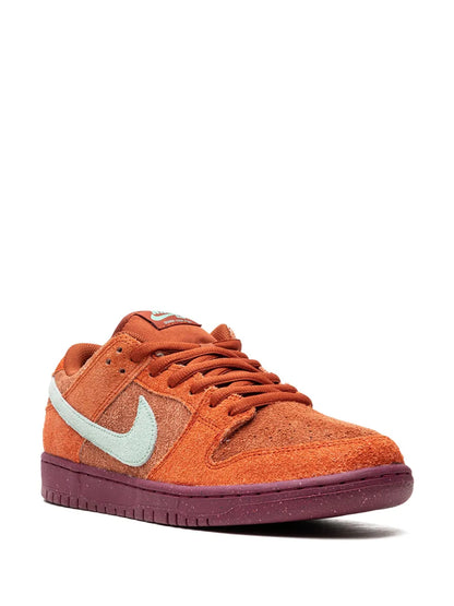 Nike Sb Dunk Low Pro Prm Mystic Red Sneakers floriamart.shop