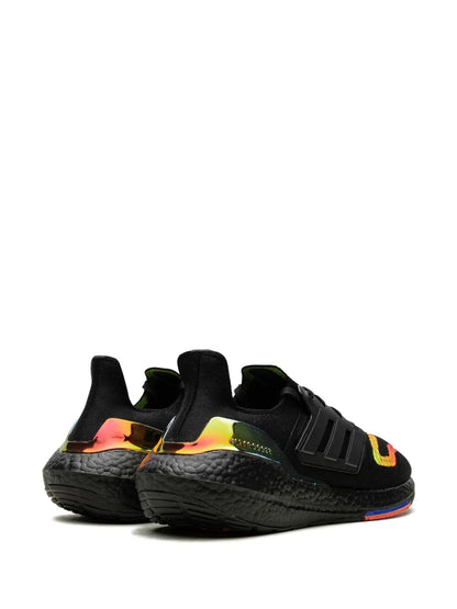 adidas Ultraboost 22 Linear Energy Black Sneakers