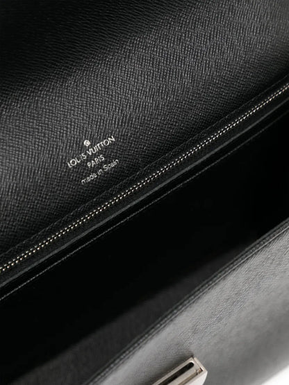 Pre-OwnedLouis Vuitton Pre-OwnedSelenga clutch bag