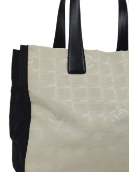 Pre-OwnedCHANEL Pre-Owned2006 CC-logo tote bag