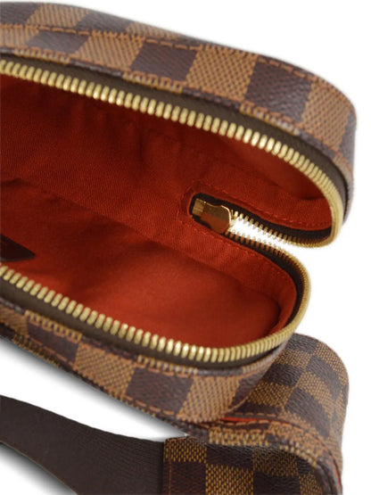 Pre-OwnedLouis Vuitton Pre-Owned2004 Geronimos belt bag