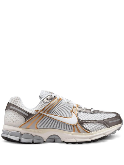 Nike Zoom Vomero 5 Platinumtint/Metallic Gold Sneakers floriamart.shop