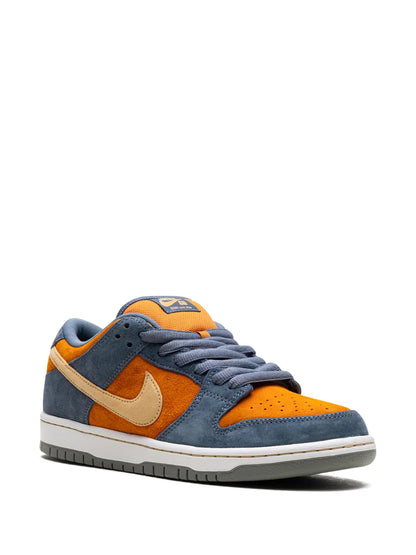 Nike Sb Dunk Low Light Carbon/Monarch Sneakers floriamart.shop