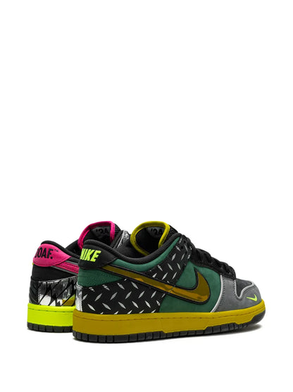 Nike X Doaf Dunk Low What The Duck- University Of Oregon Home Sneakers floriamart.shop