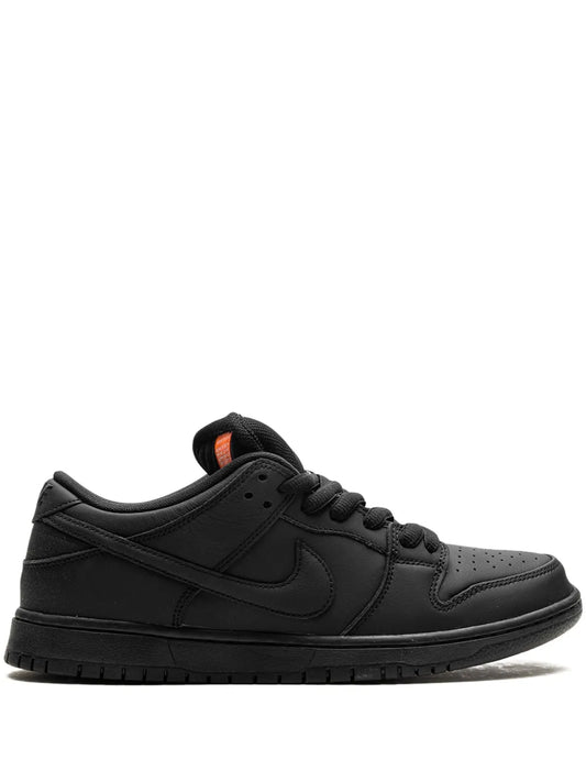 Nike Sb Dunk Triple Black/Orange Sneakers floriamart.shop