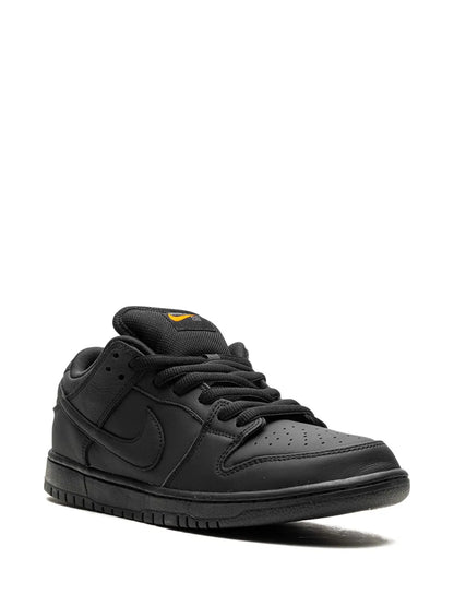 Nike Sb Dunk Triple Black/Orange Sneakers floriamart.shop