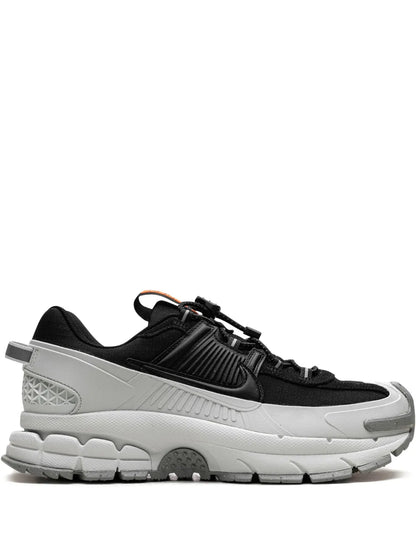 Nike Zoom Vomero 5 Roam Black/Light Silver Sneakers floriamart.shop