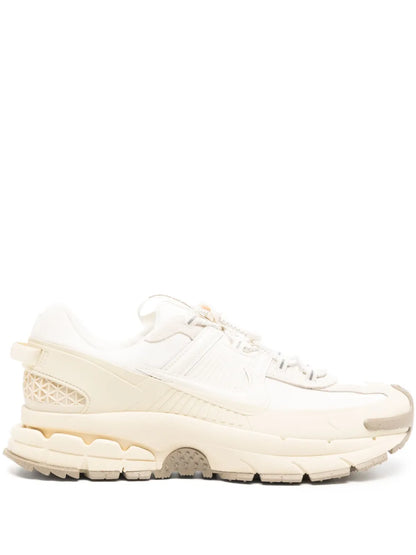 Nike Vomero Roam Sneakers floriamart.shop