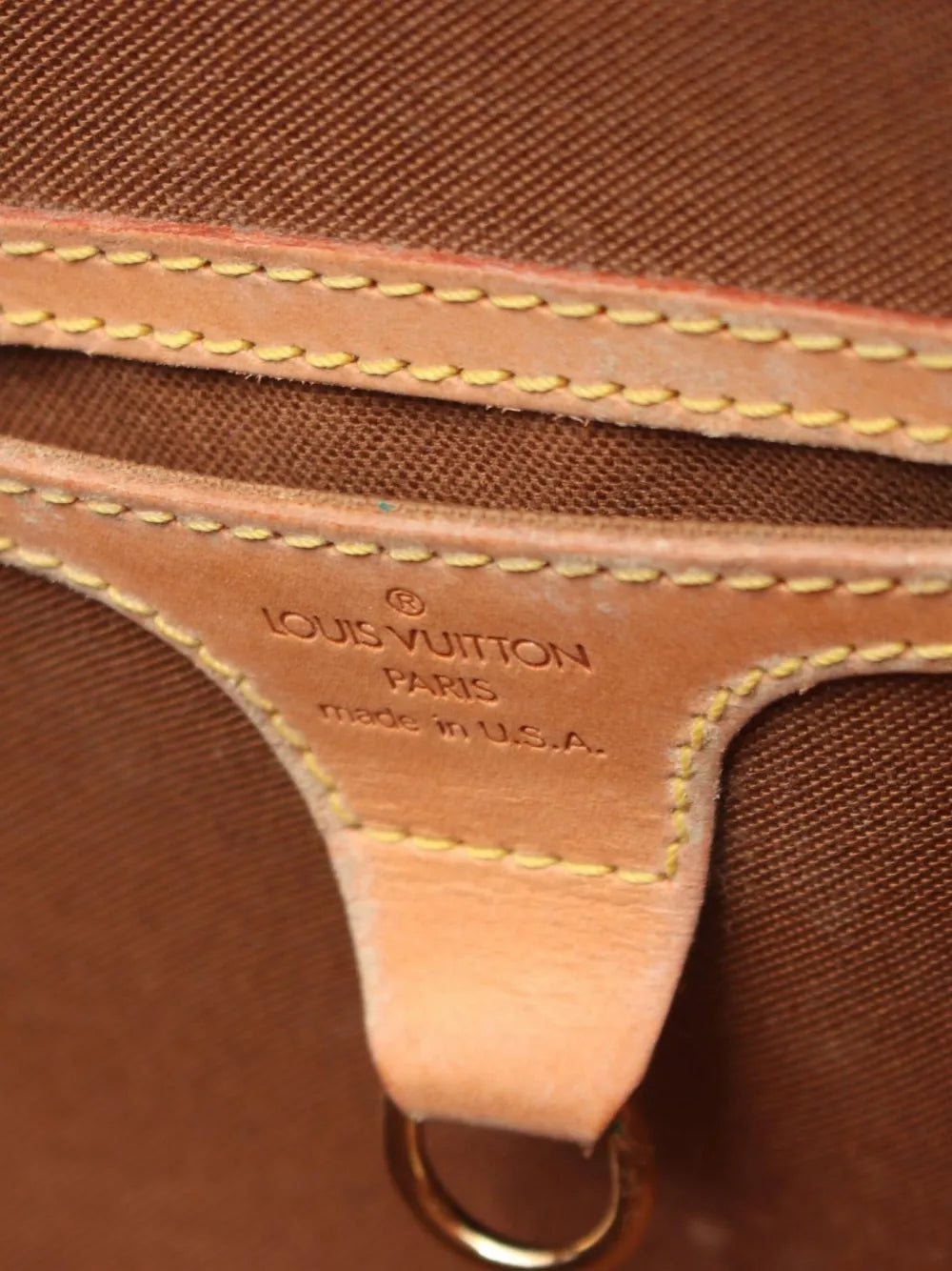 Pre-OwnedLouis Vuitton Pre-Owned2001 Ellipse MM handbag