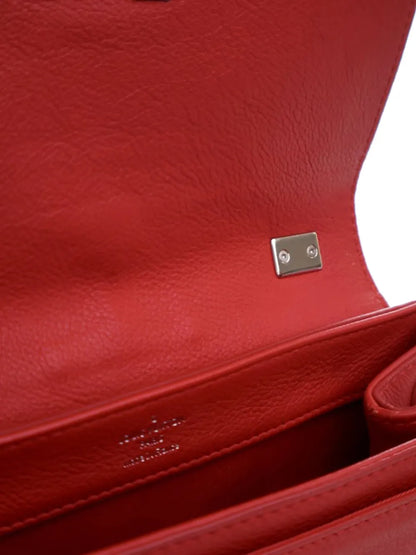 Pre-OwnedLouis Vuitton Pre-Owned2015 Leather Lockme II BB satchel