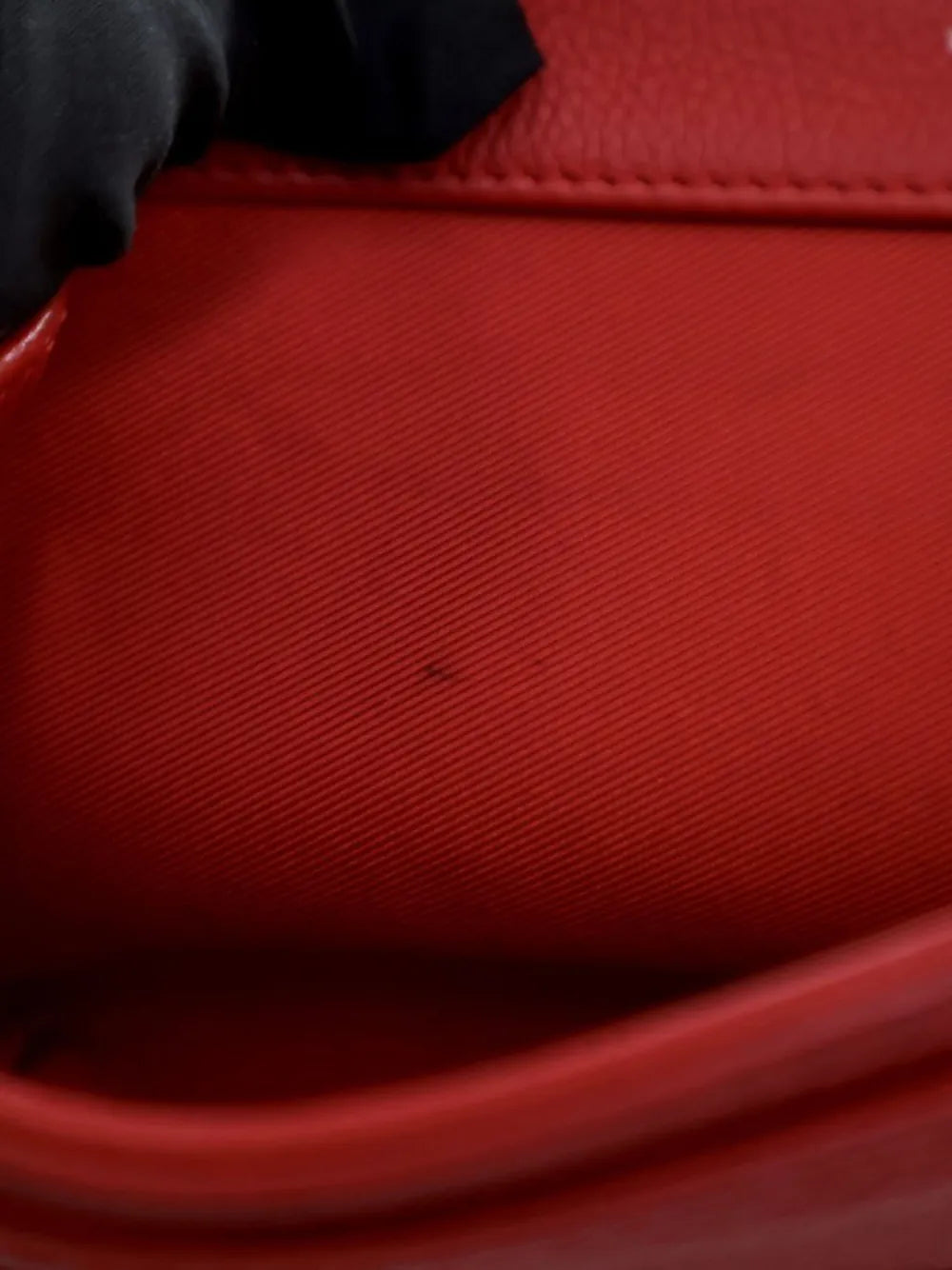 Pre-OwnedLouis Vuitton Pre-Owned2015 Leather Lockme II BB satchel
