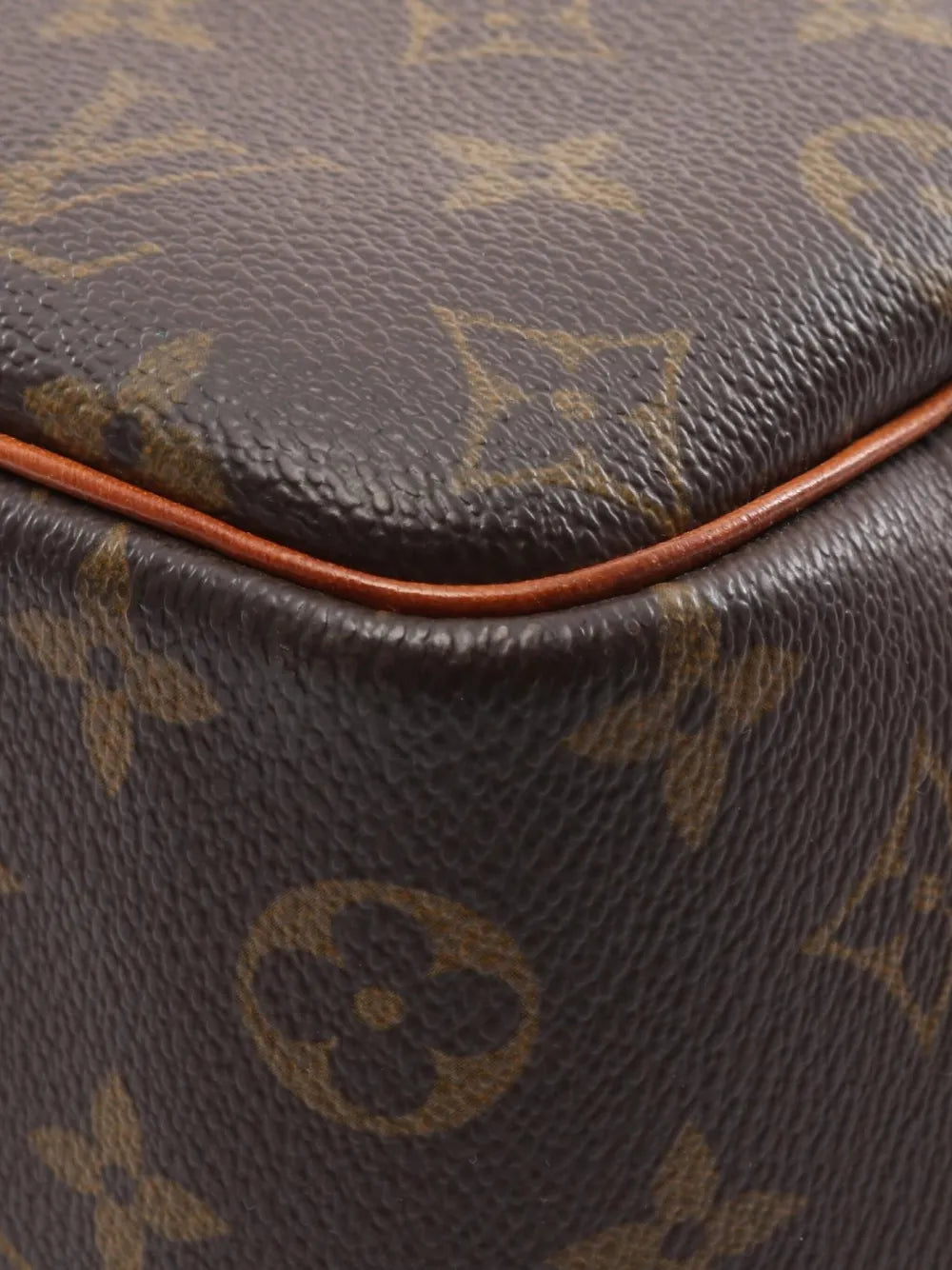 Pre-OwnedLouis Vuitton Pre-Owned1999 Deauville Bowling Vanity Monogram Handbag