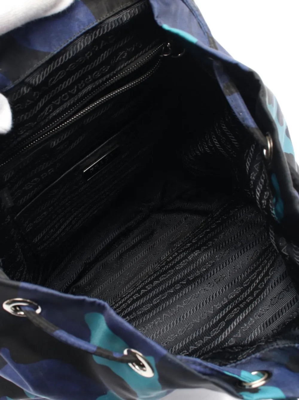 Pre-OwnedPrada Pre-Owned2000s Tessuto Camouflage backpack