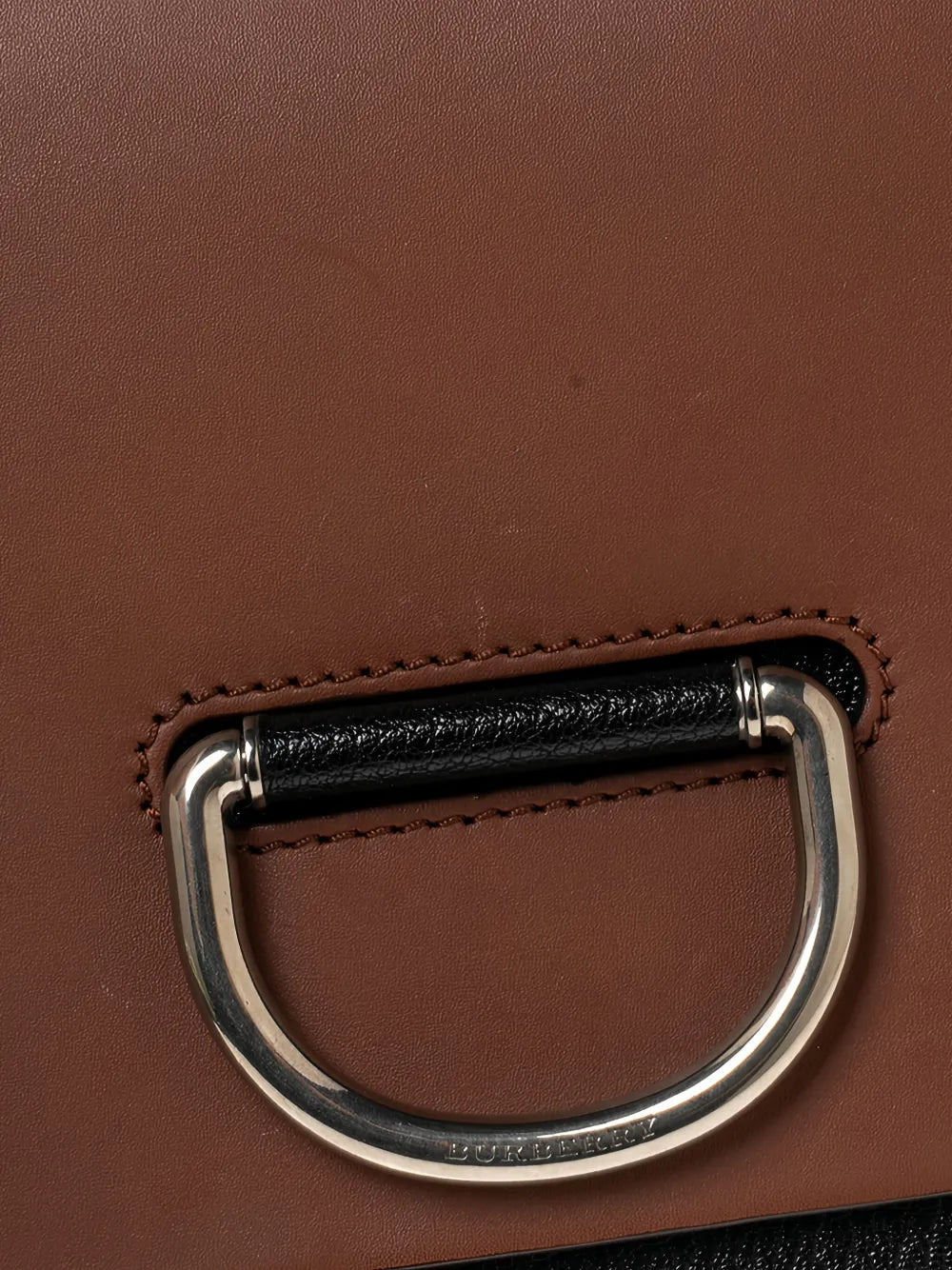 Pre-OwnedBurberry Pre-Ownedsmall D-Ring cross body bag